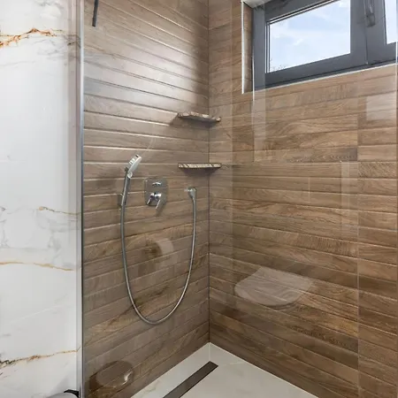 בית נופש Awesome In With Sauna